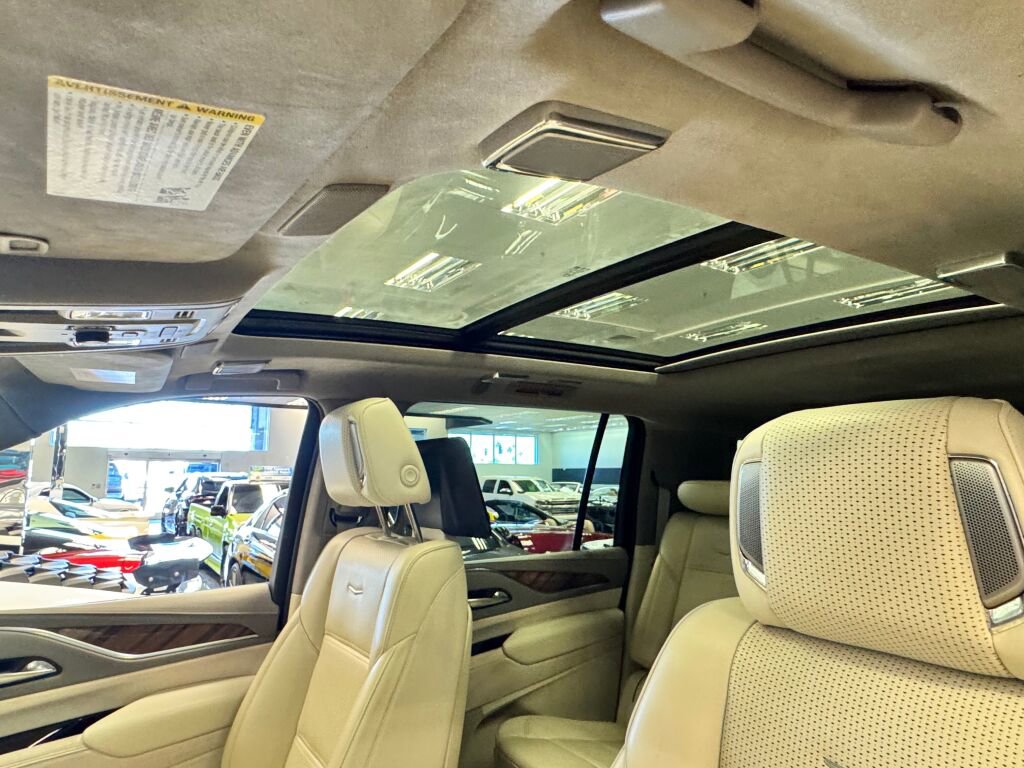 Used 2021 Cadillac Escalade ESV Sport Platinum image 10