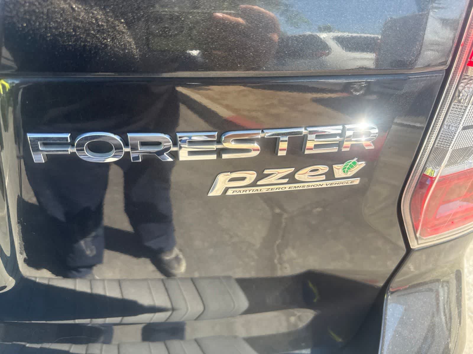 Used 2014 Subaru Forester 2.5i Premium w/ All-Weather Package AWD/4WD image 14