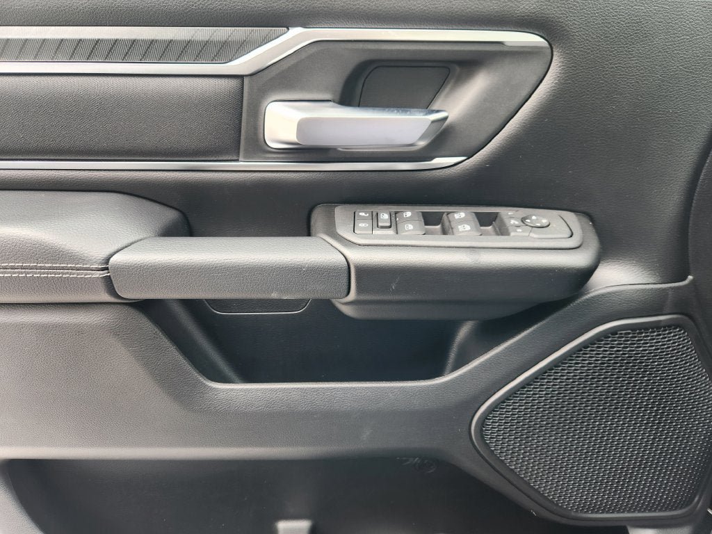 New 2026 RAM 1500 4x4 Crew Cab image 16