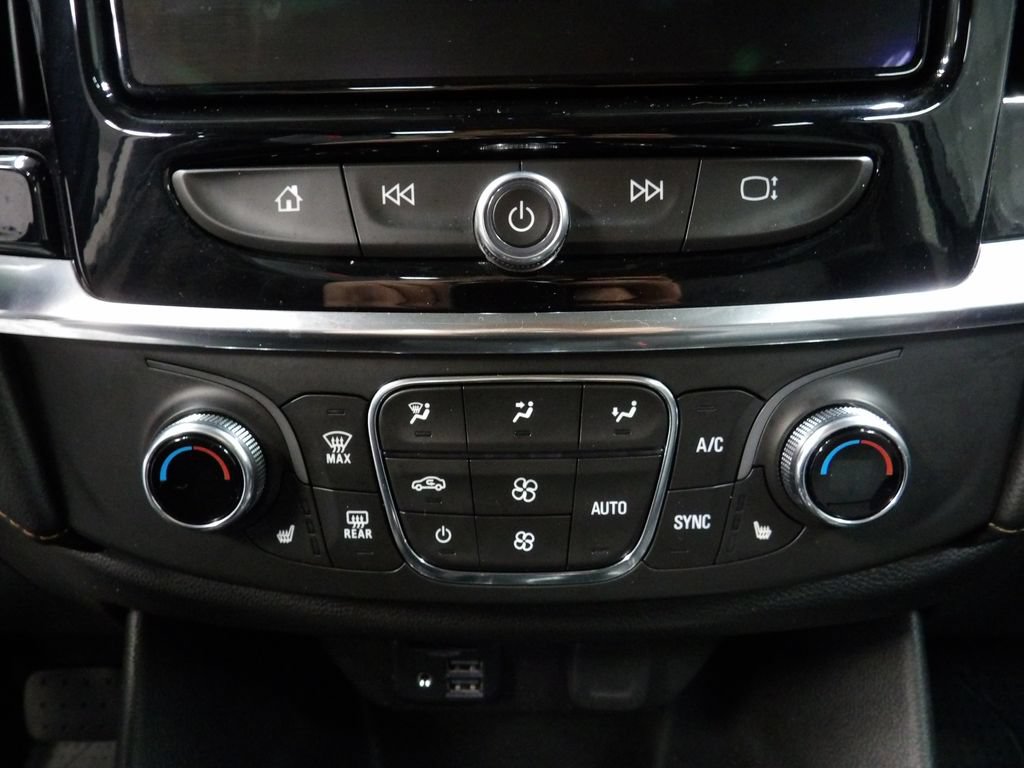 Used 2021 Chevrolet Traverse RS w/ LPO, Floor Liner Package AWD/4WD image 57