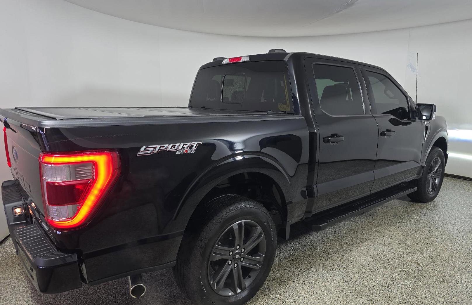 Used 2023 Ford F150 Lariat w/ Equipment Group 502A High image 5