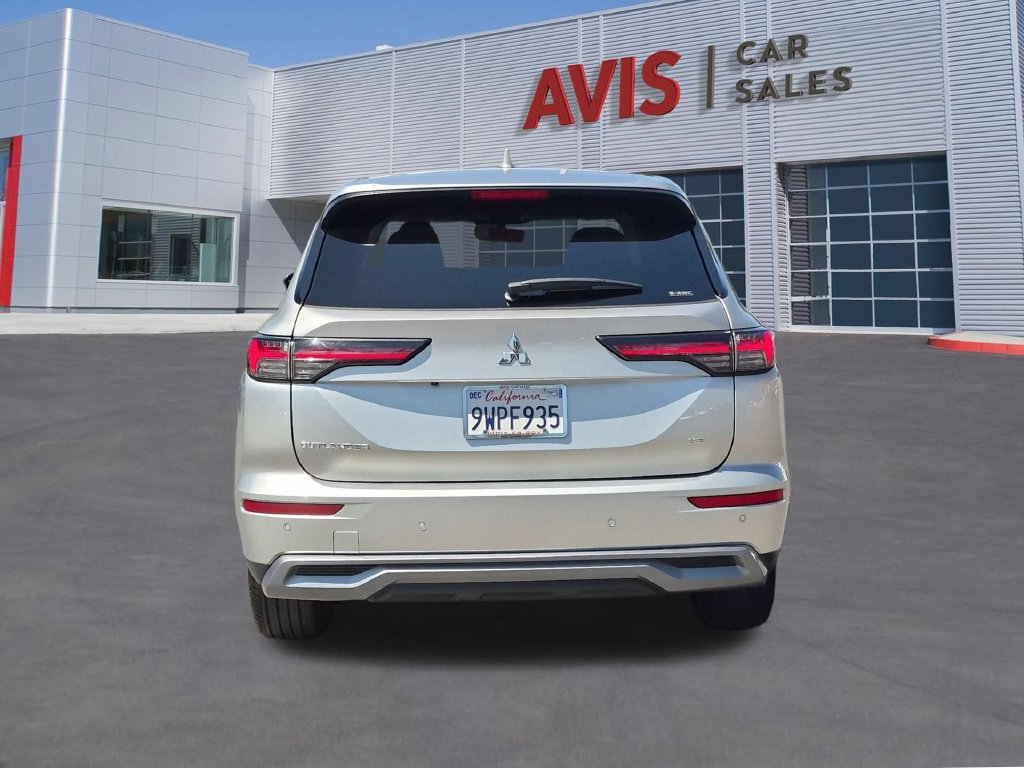 Used 2025 Mitsubishi Outlander SE AWD/4WD image 7