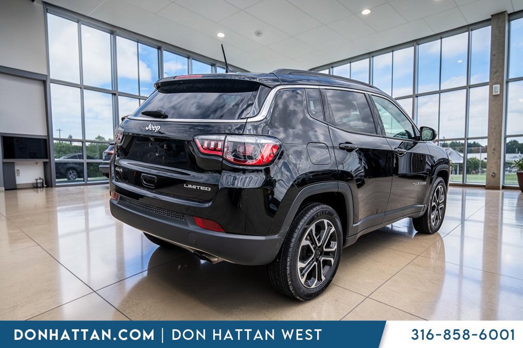 Used 2022 Jeep Compass Limited AWD/4WD image 30