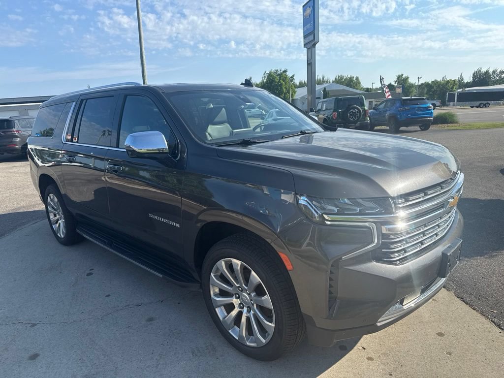 Used 2021 Chevrolet Suburban Premier w/ Premium Package AWD/4WD image 3