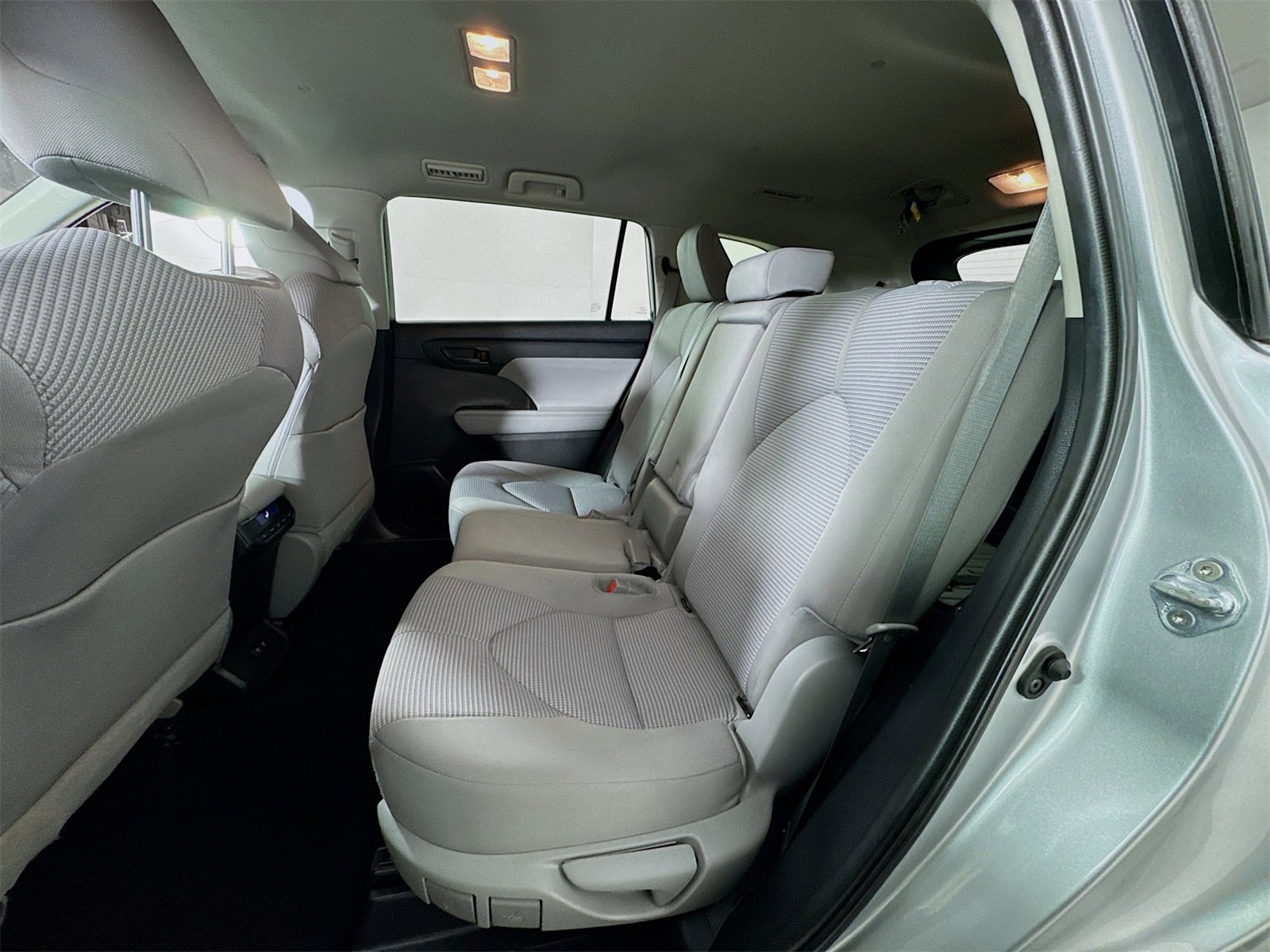 Certified 2021 Toyota Highlander LE image 15