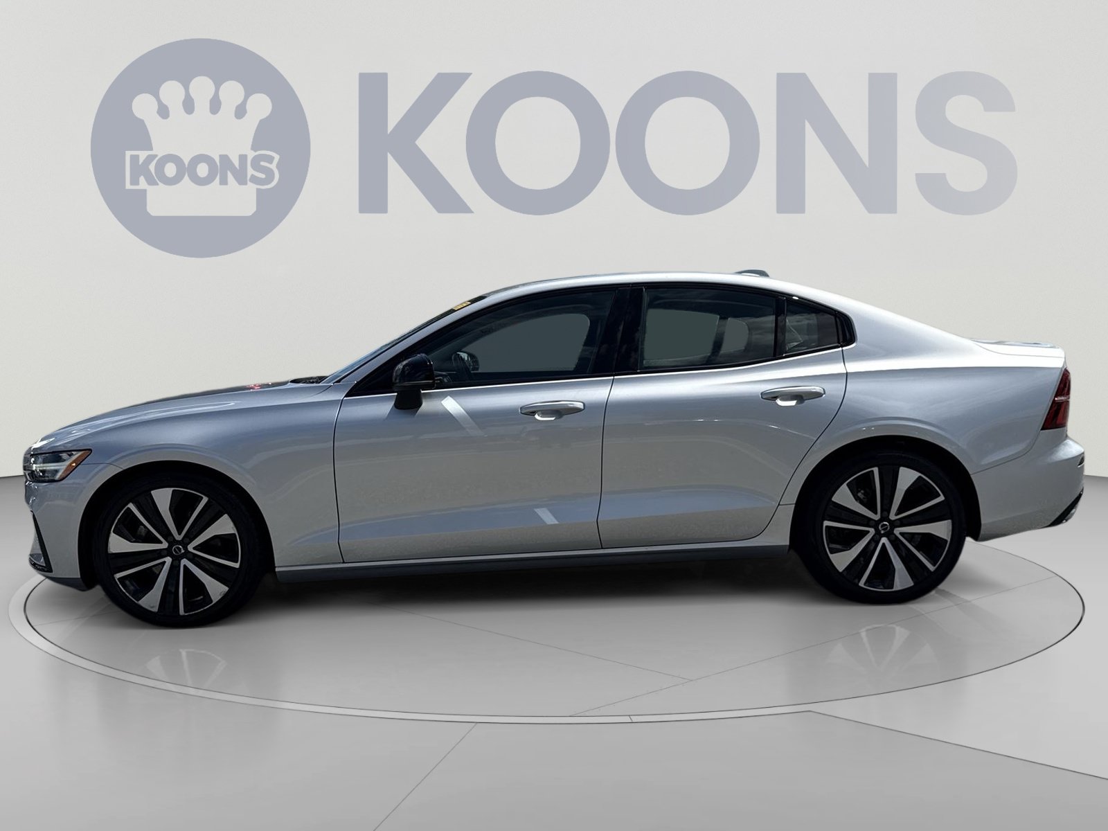 Certified 2022 Volvo S60 B5 Momentum w/ Premium Package FWD image 13