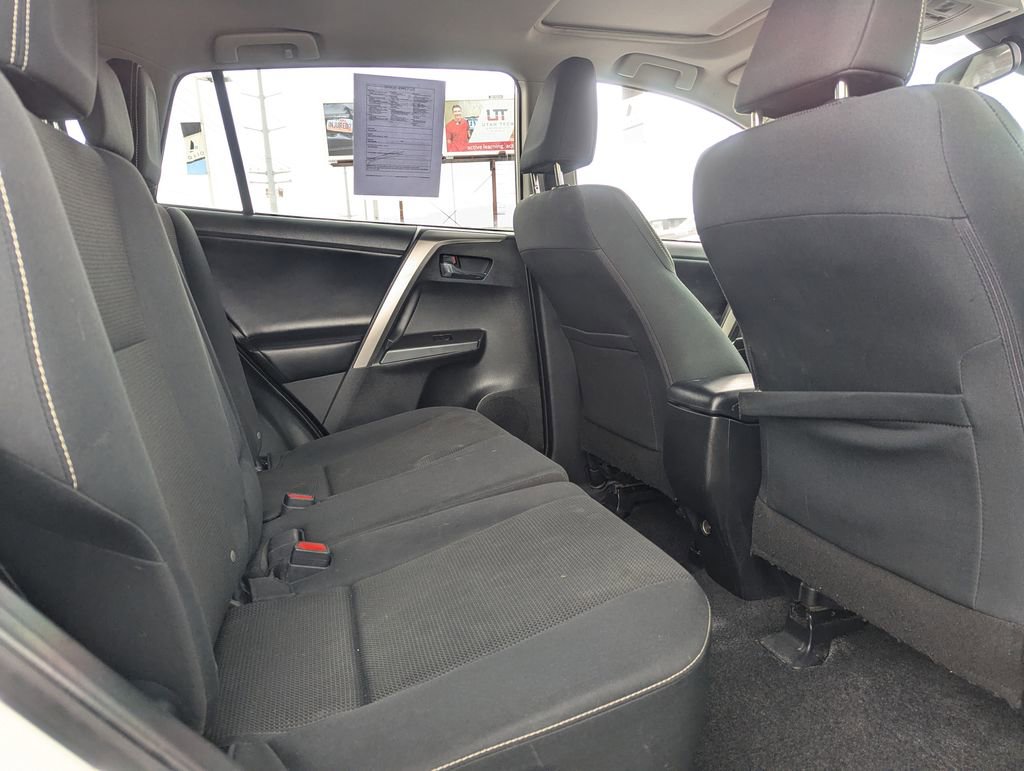 Used 2018 Toyota RAV4 XLE image 32