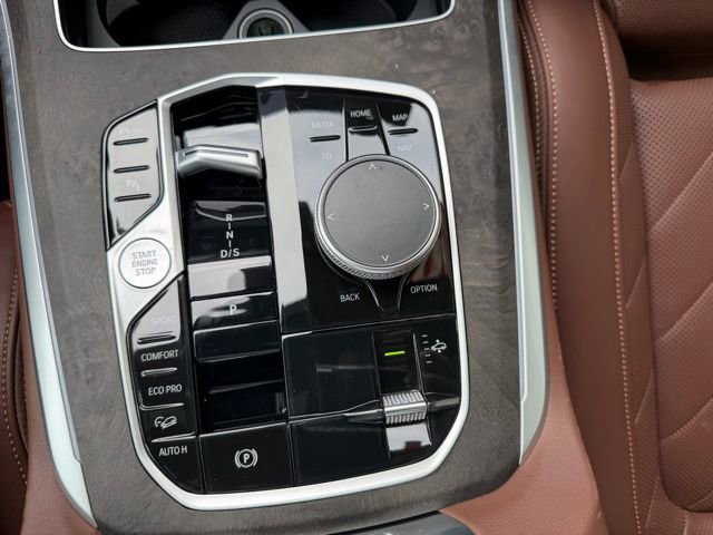 Used 2025 BMW X5 xDrive40i w/ Premium Package image 14