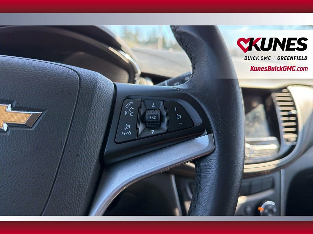 Used 2018 Chevrolet Trax LT w/ LT Convenience Package AWD/4WD image 27