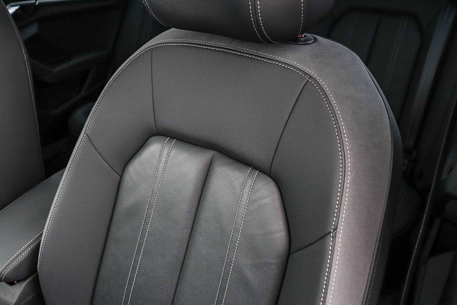 Used 2023 Audi A3 2.0T Premium w/ Convenience Package image 38