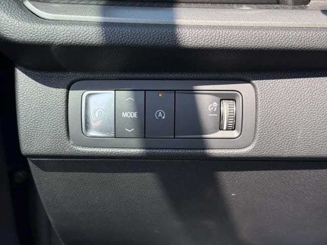 Used 2024 Chevrolet Traverse LT w/ Trailering Package FWD image 20