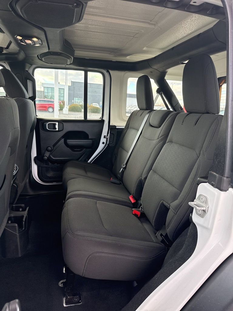 Used 2022 Jeep Wrangler Unlimited Sport image 17