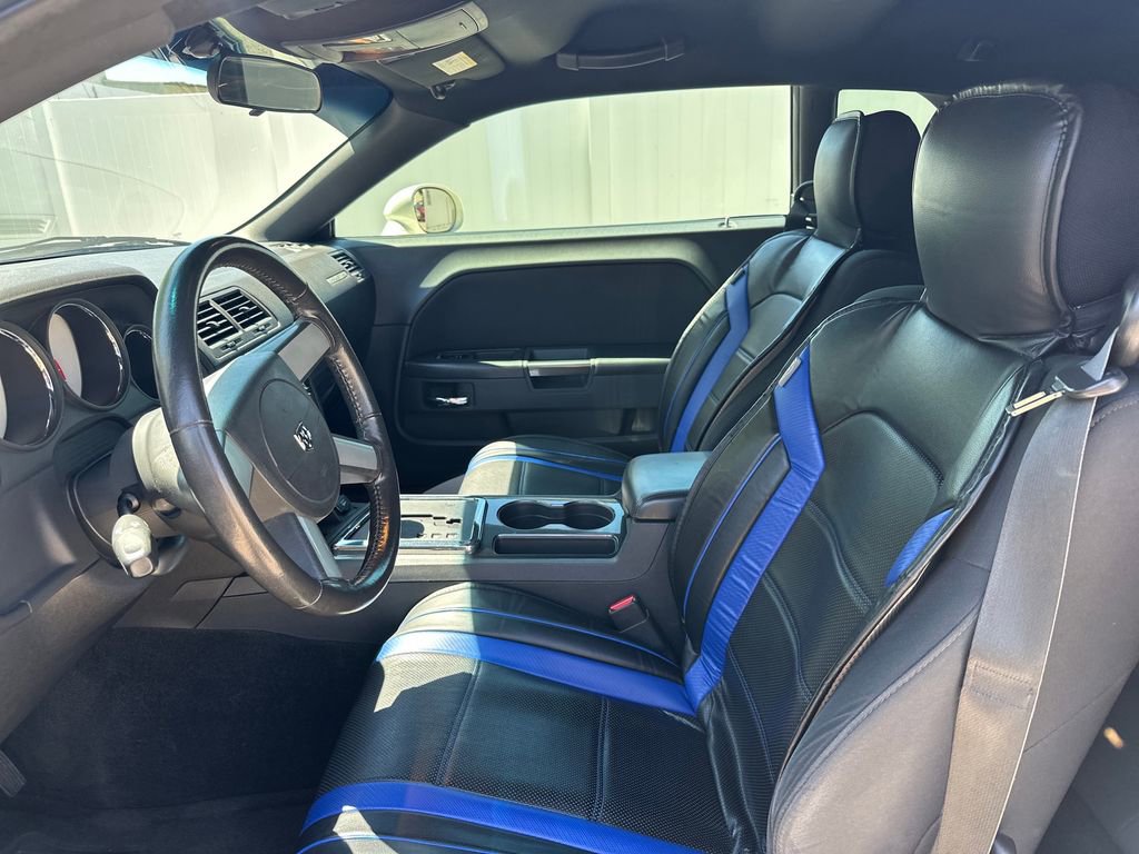 Used 2009 Dodge Challenger R/T RWD image 12