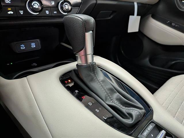 Certified 2026 Honda HR-V LX image 17