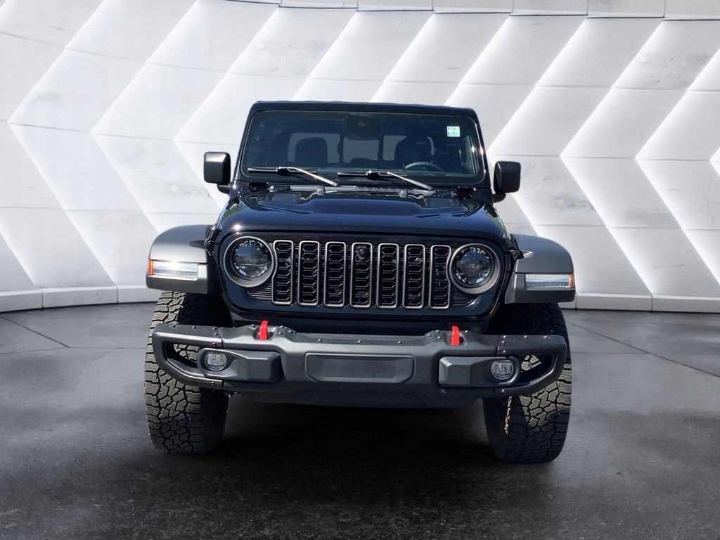 Used 2024 Jeep Gladiator Rubicon w/ Technology Group AWD/4WD image 2