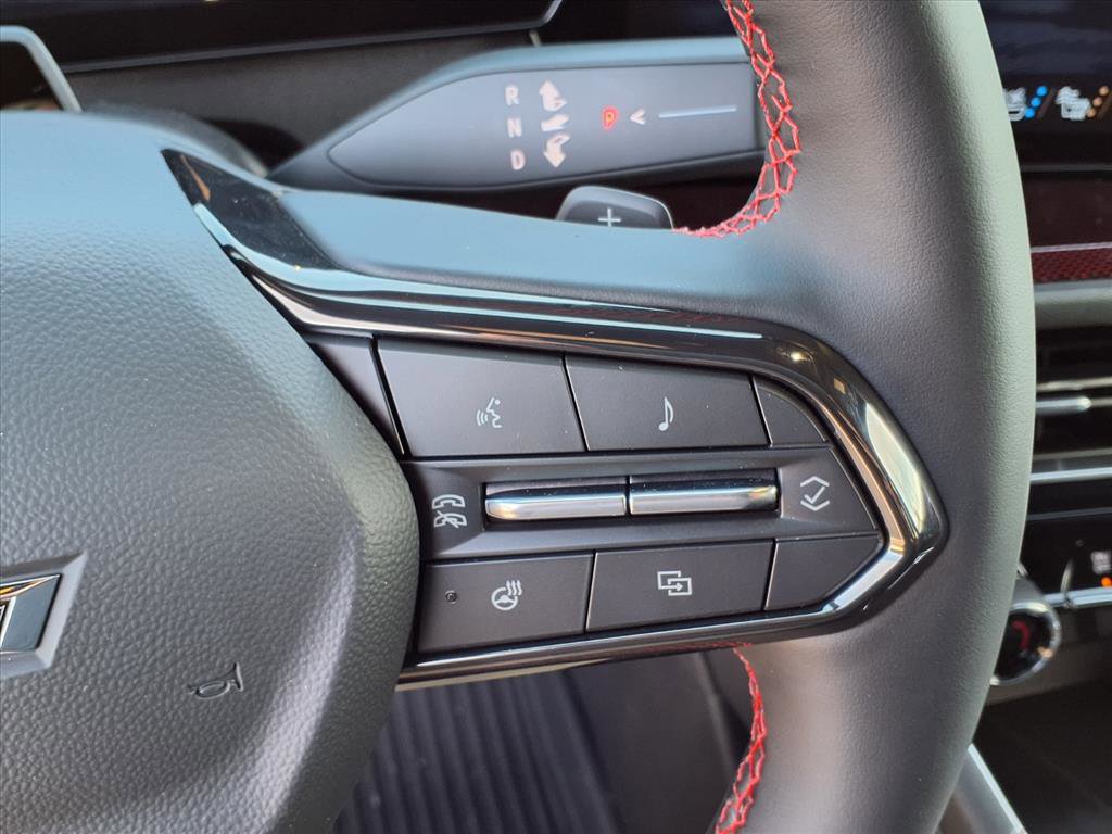 New 2026 Chevrolet Traverse RS w/ LPO, Floor Liner Package FWD image 19