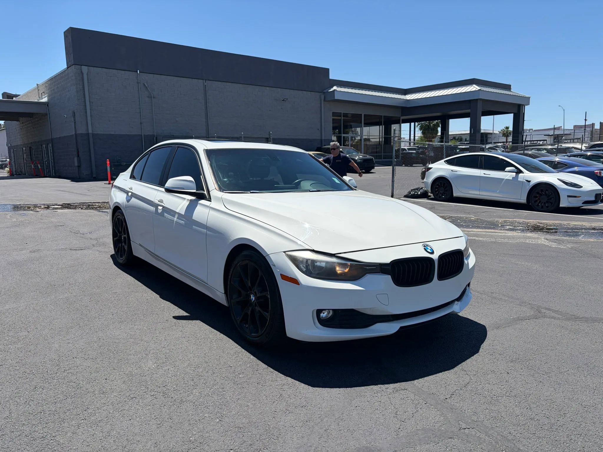 Used 2013 BMW 320i Sedan RWD image 5