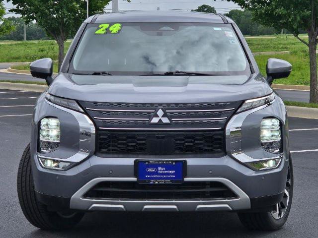 Used 2024 Mitsubishi Outlander SE FWD image 2