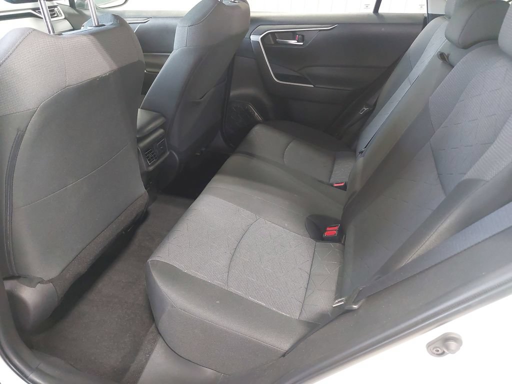 Used 2025 Toyota RAV4 XLE AWD/4WD image 13