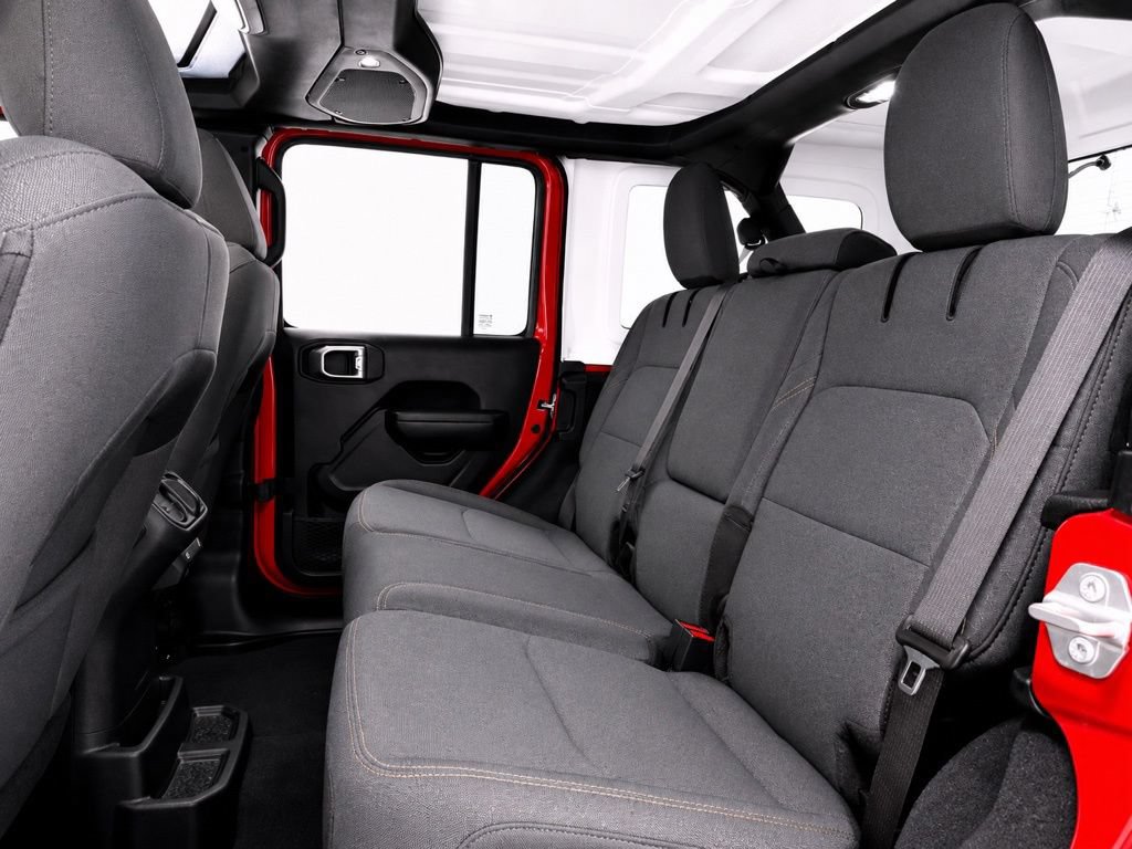 Used 2024 Jeep Wrangler Unlimited w/ Convenience Group AWD/4WD image 17