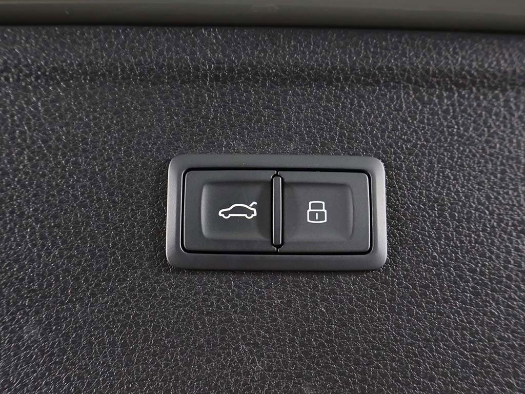 Used 2022 Audi SQ5 Premium Plus w/ Premium Plus Package image 21