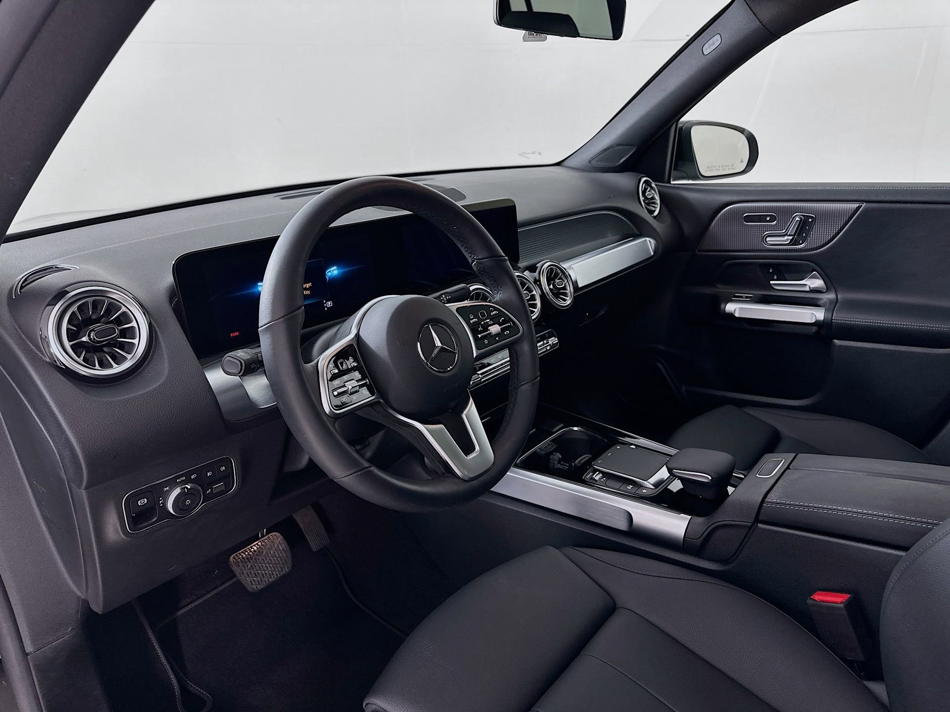 Certified 2023 Mercedes-Benz GLB 250 image 10