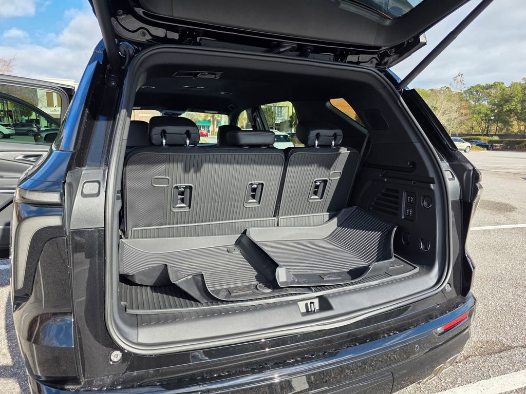 New 2026 Chevrolet Traverse High Country w/ LPO, Floor Liner Package image 24
