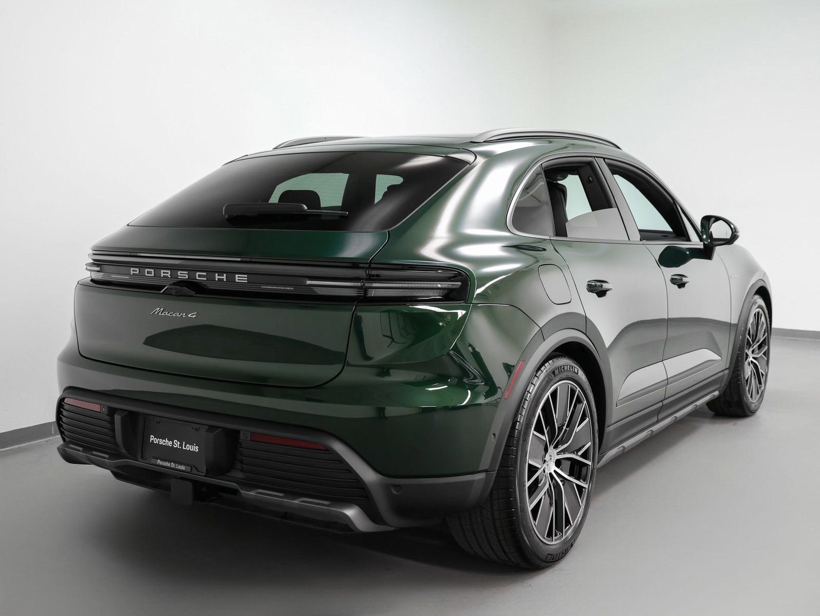 New 2025 Porsche Macan 4 Electric image 12