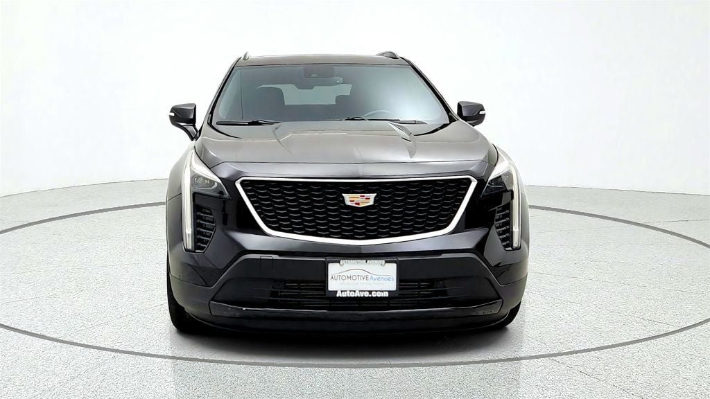 Used 2023 Cadillac XT4 Sport w/ Sun And Sound Package AWD/4WD image 2