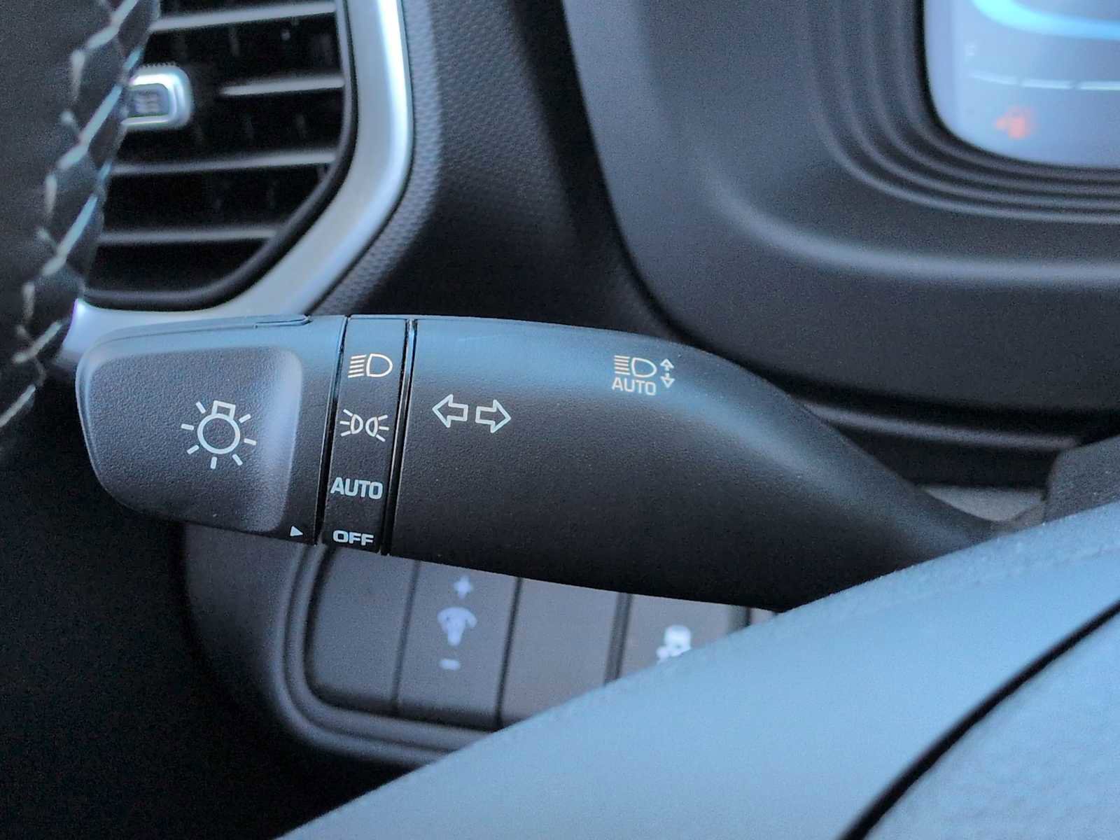 Certified 2026 Hyundai Venue SEL image 27