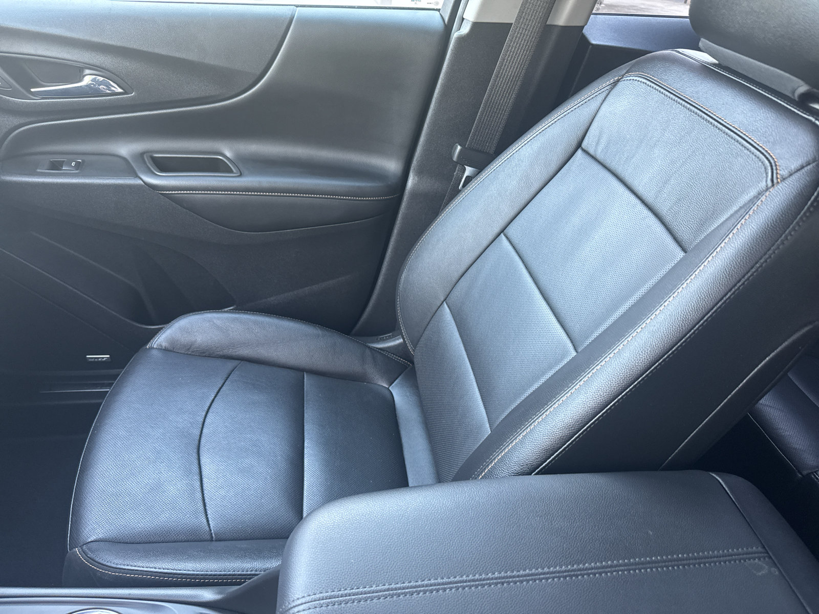 Used 2020 Chevrolet Equinox Premier AWD/4WD image 14