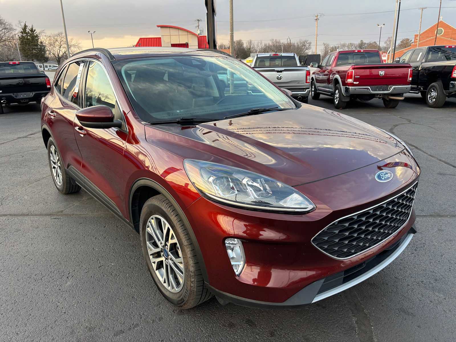 Used 2021 Ford Escape SEL w/ Equipment Group 302A image 4