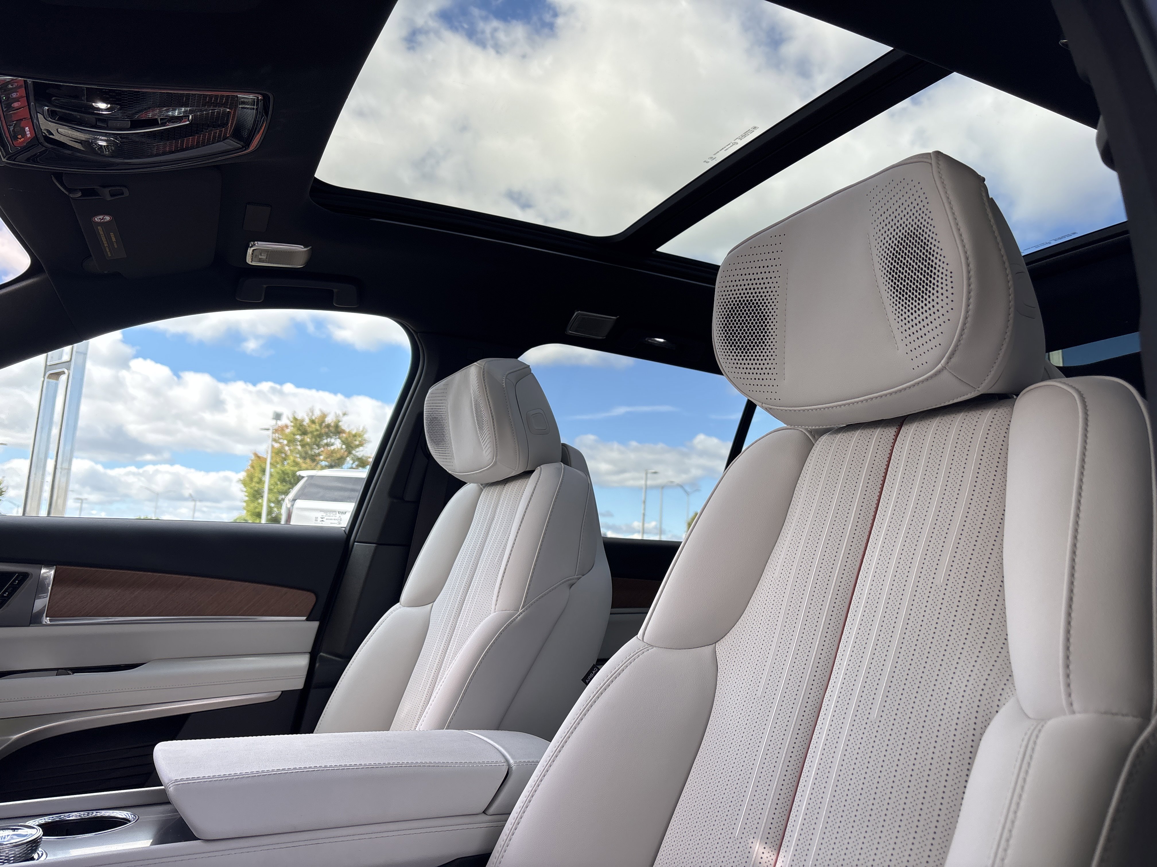 New 2026 Cadillac Vistiq Sport image 27