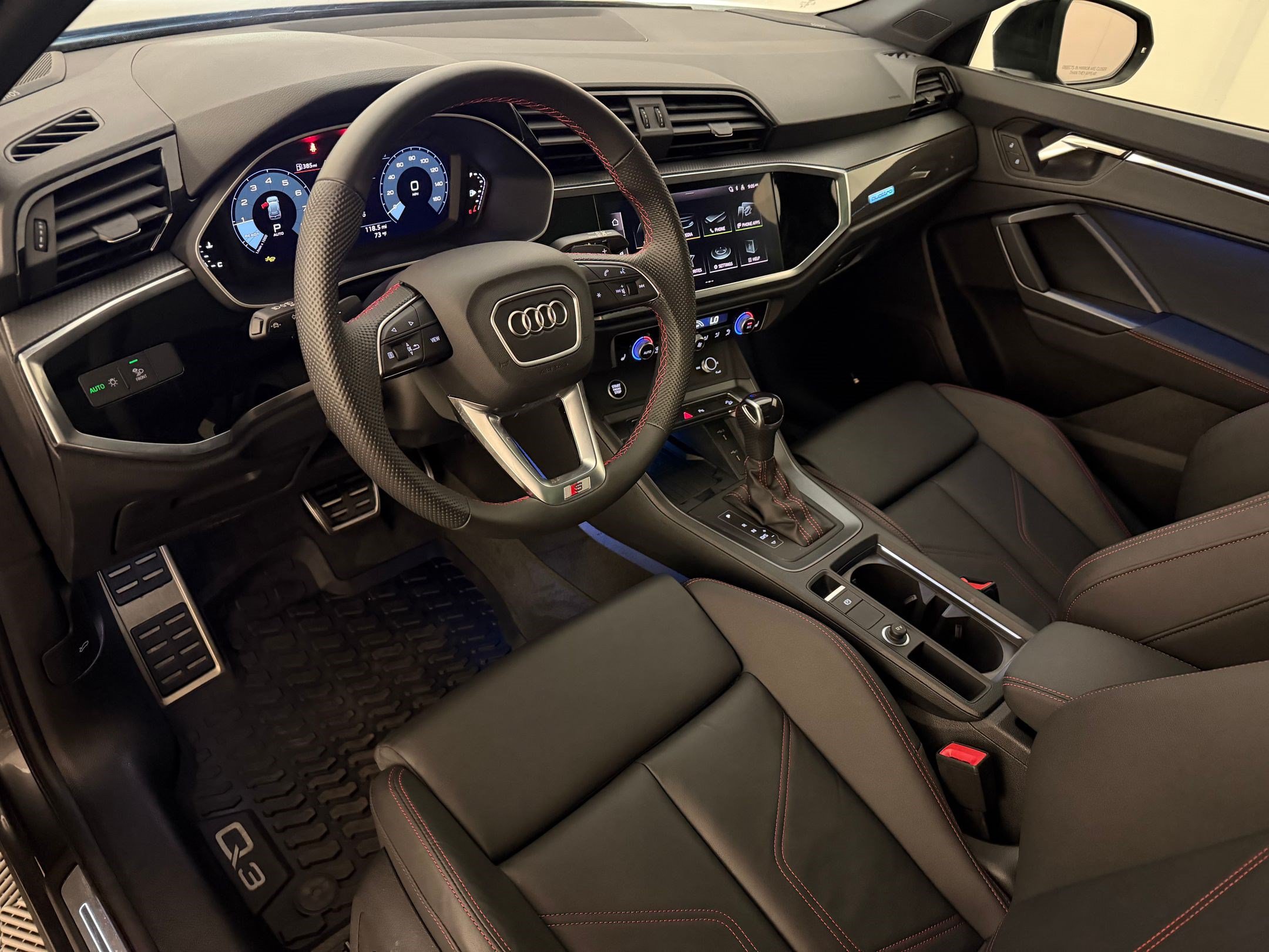 Certified 2025 Audi Q3 2.0T Premium Plus w/ Premium Plus Package AWD/4WD image 4
