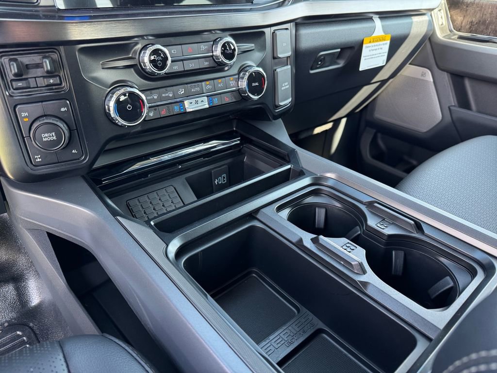 New 2026 Ford F350 Lariat image 26