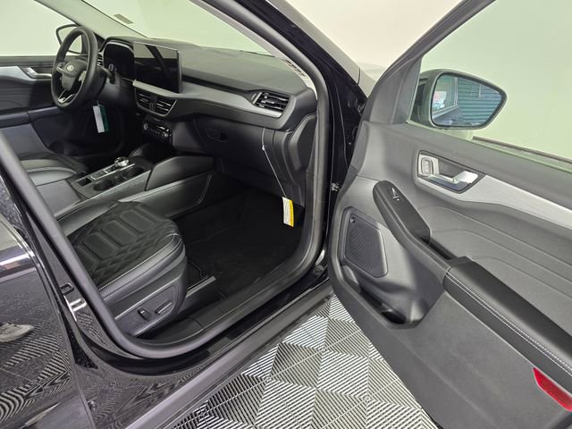 Used 2024 Ford Escape SE w/ PHEV Premium Package image 12