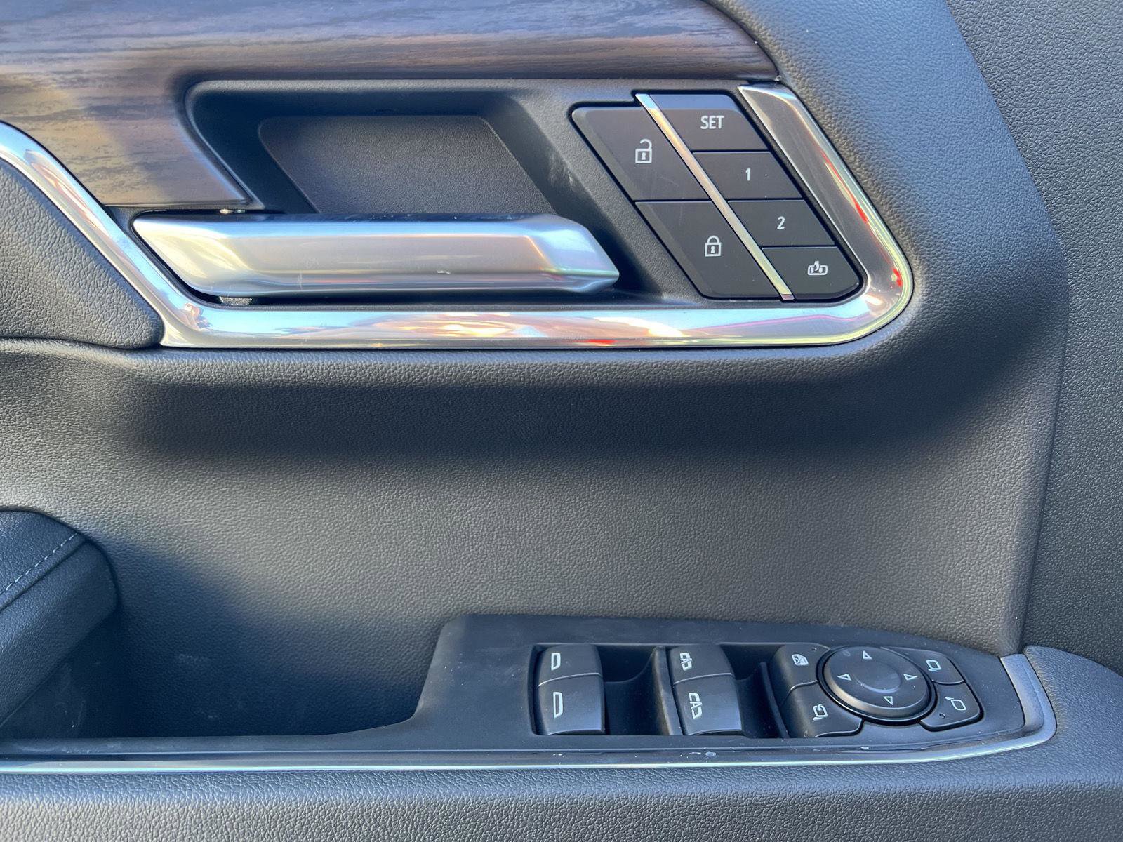 New 2026 GMC Sierra 1500 SLT w/ SLT Premium Plus Package image 17