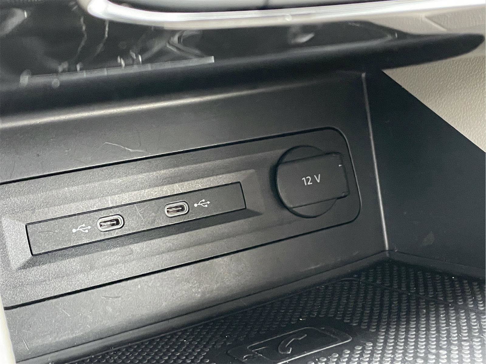 Used 2023 Volkswagen Atlas SE w/ Black Wheel Package image 33