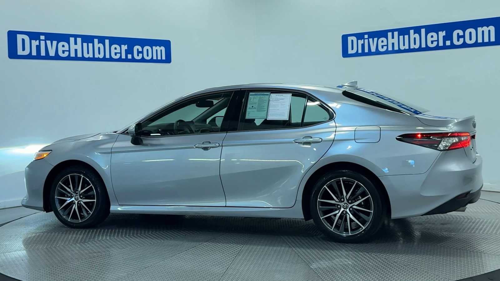 Used 2024 Toyota Camry XLE FWD image 5