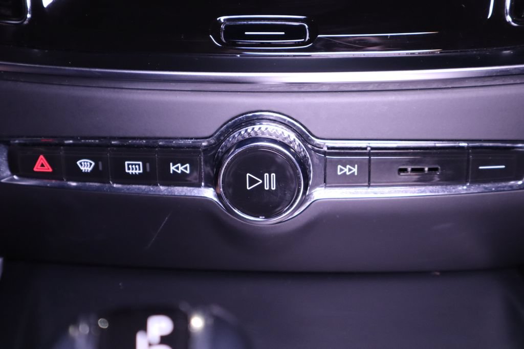 Used 2020 Volvo S60 T5 Momentum FWD image 23