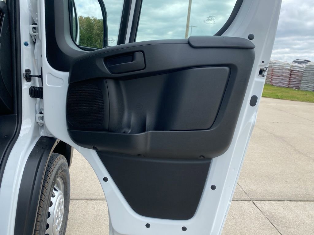 New 2025 RAM ProMaster 2500 w/ Power Group image 18