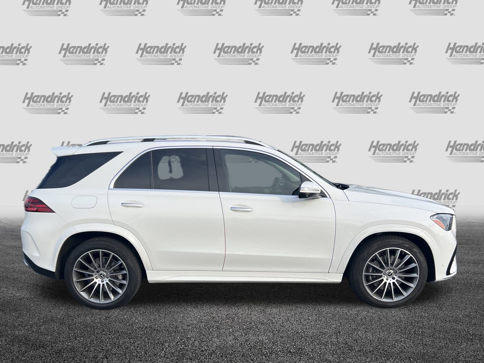Used 2025 Mercedes-Benz GLE 450e 4MATIC image 11