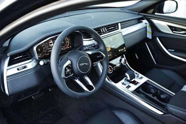 New 2024 Jaguar XF R-Dynamic SE AWD/4WD image 26