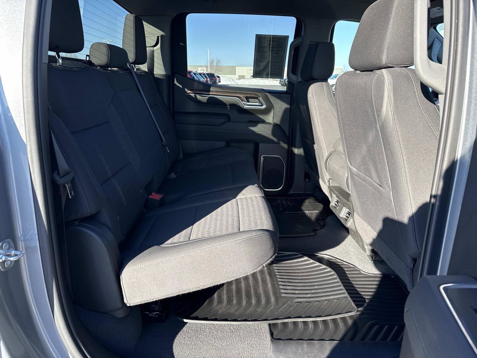 Used 2023 Chevrolet Silverado 1500 LT image 19