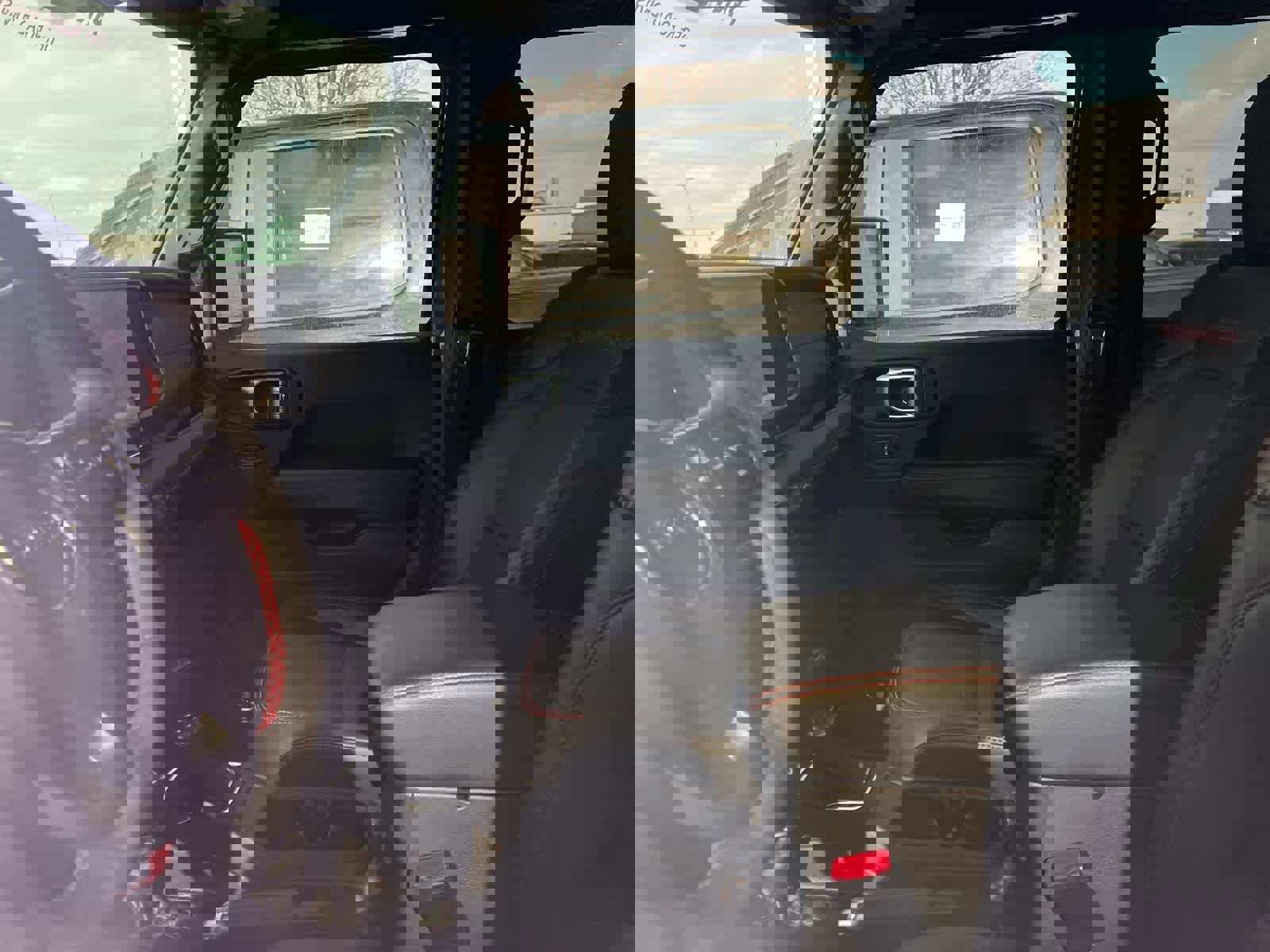 Used 2024 Jeep Wrangler Unlimited Rubicon image 34