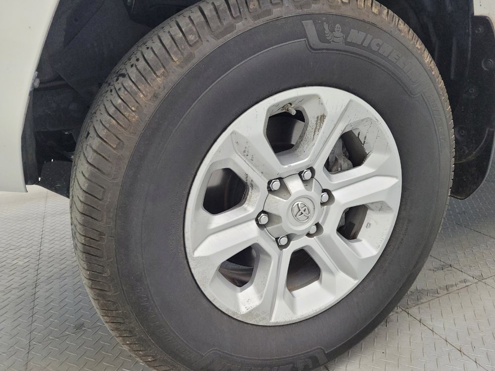 Used 2021 Toyota 4Runner SR5 RWD image 31