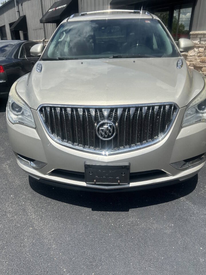 Used 2017 Buick Enclave Leather AWD/4WD image 2