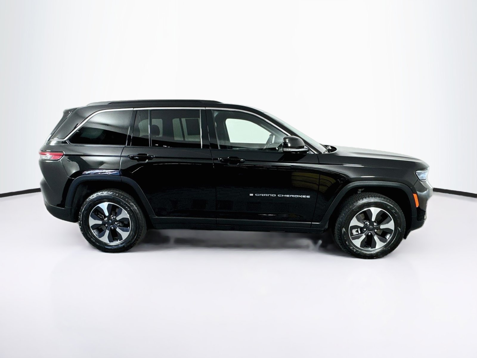 Used 2024 Jeep Grand Cherokee Limited 4xe AWD/4WD image 8