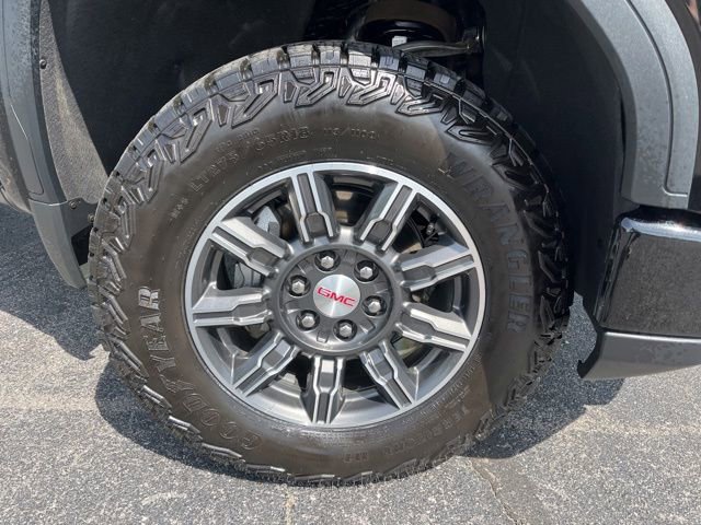Used 2025 GMC Sierra 1500 AT4 AWD/4WD image 10