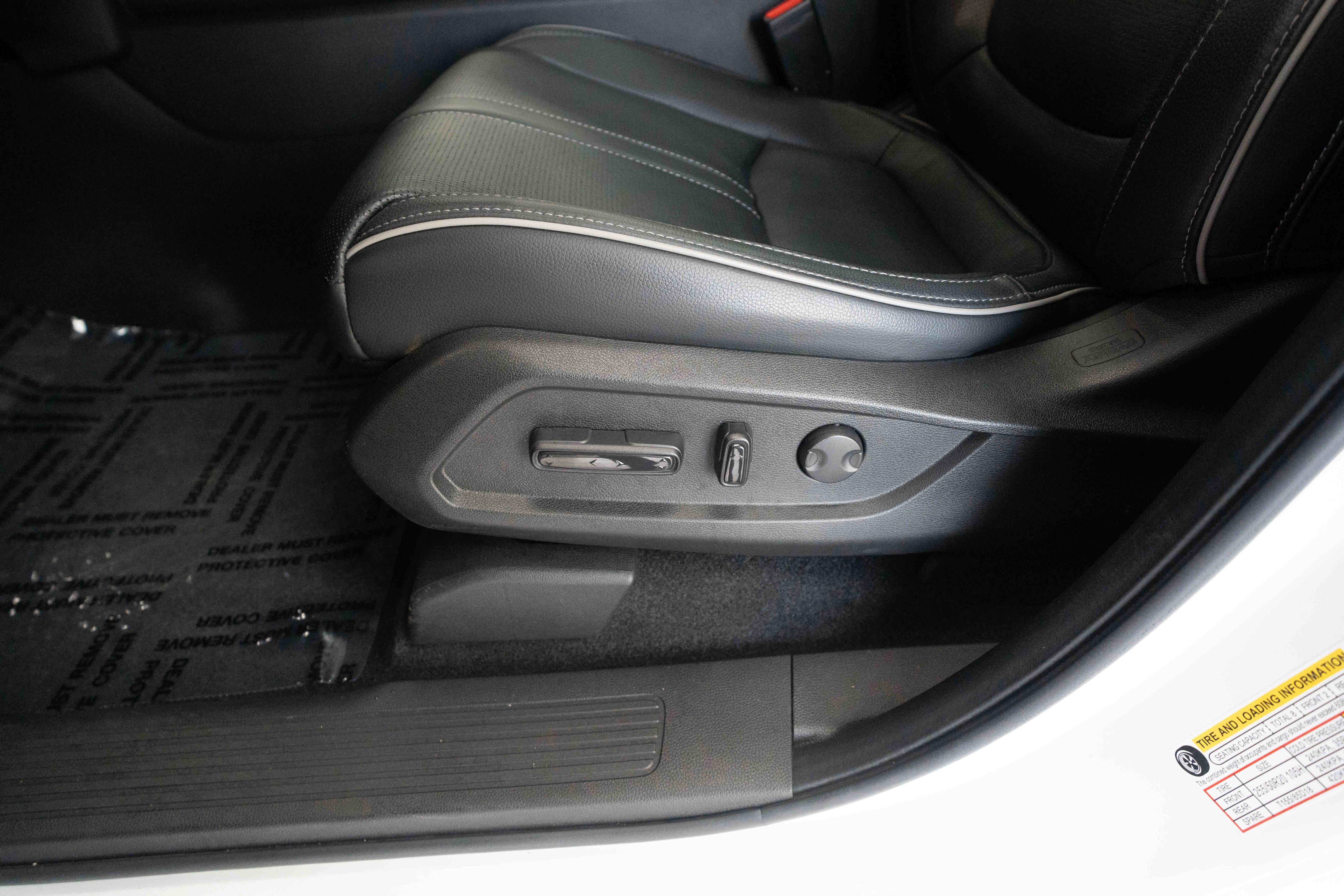 Used 2023 Honda Pilot Elite image 12